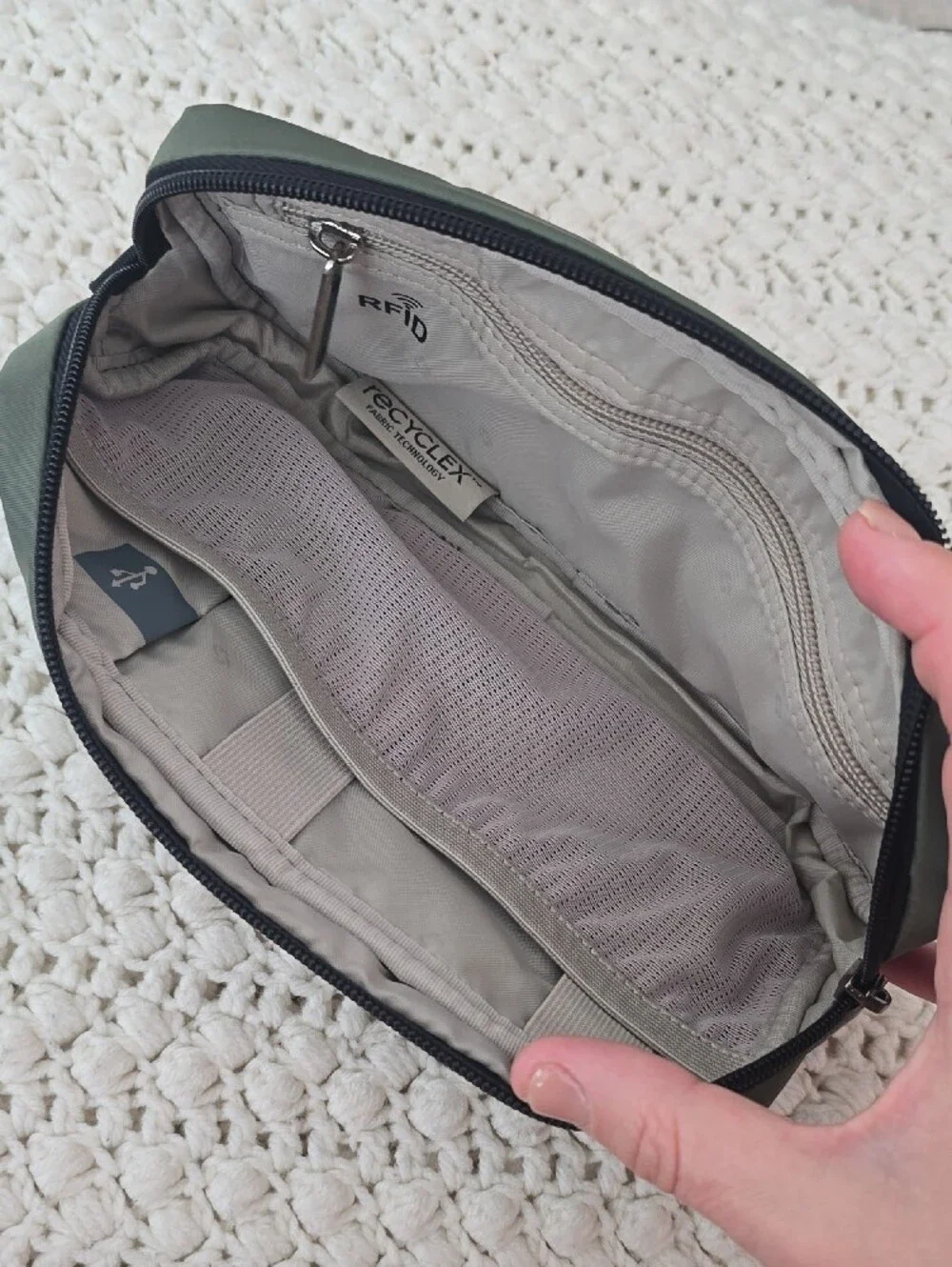 Samsonite | Olive Green RFID Travel Bag